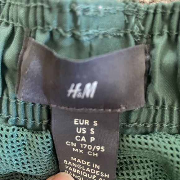 H&M Swim Trunks - Picture 2 of 4
